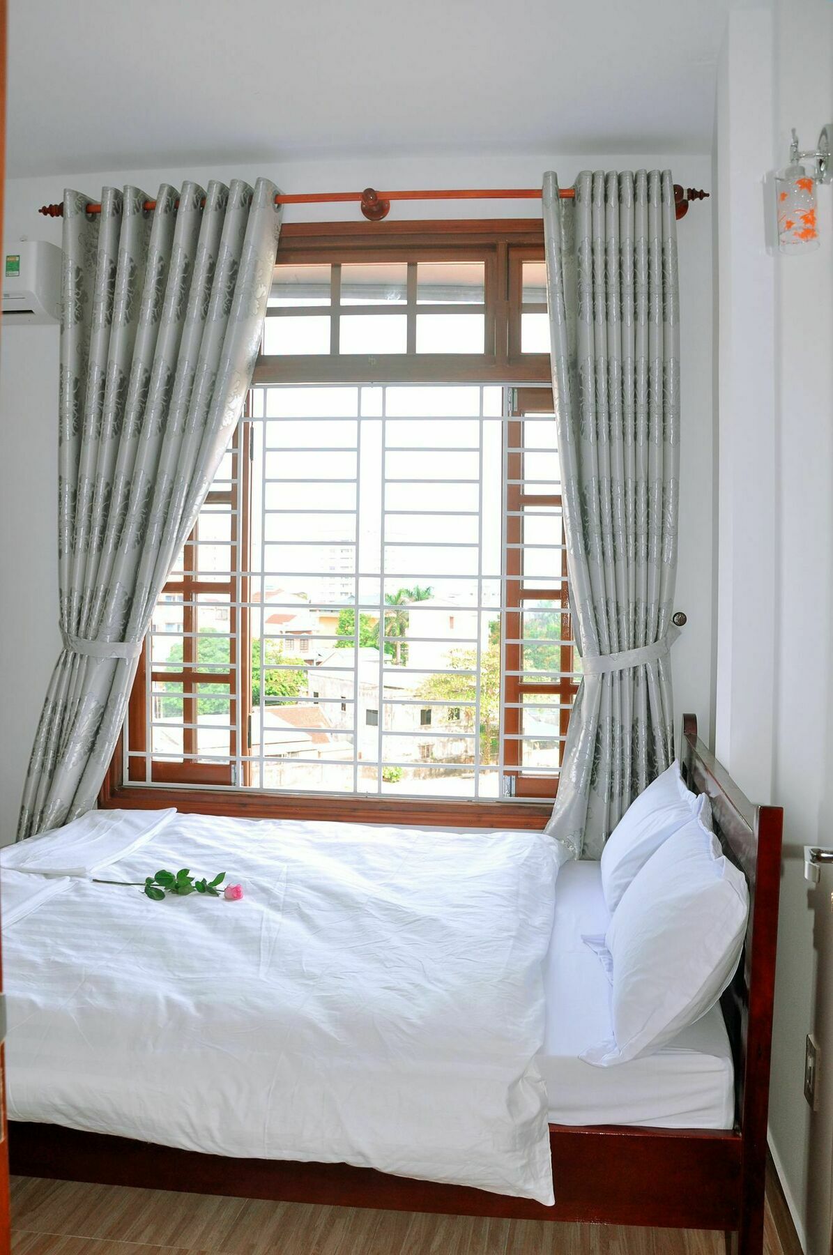 Ngoc Tung Mini Hotel Хуе Екстериор снимка