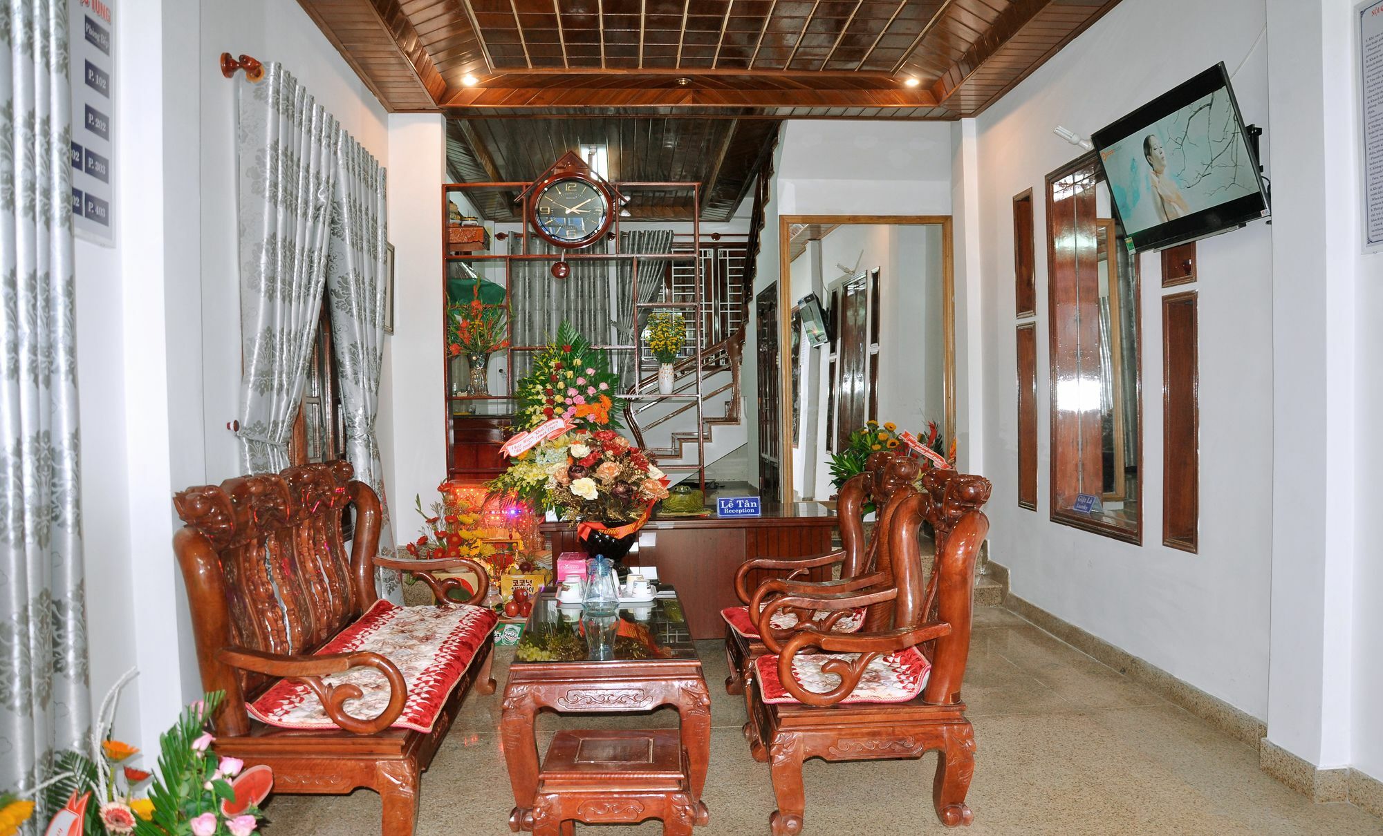 Ngoc Tung Mini Hotel Хуе Екстериор снимка
