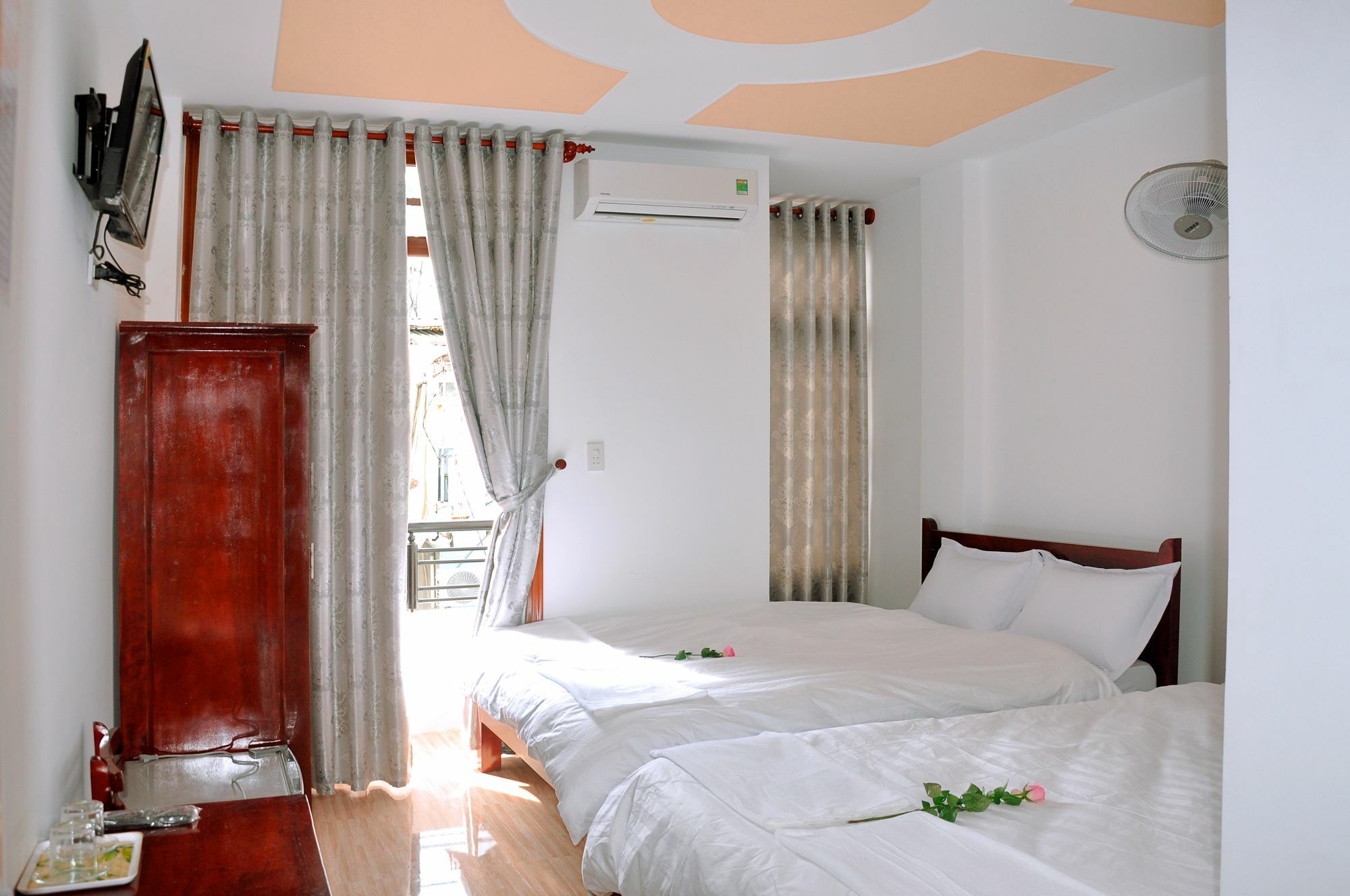 Ngoc Tung Mini Hotel Хуе Екстериор снимка